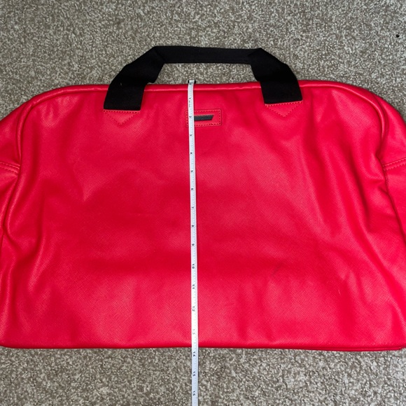 Ferrari X Puma LS3 Weekender Red Large Bag Faux Leather- 32L - Picture 4 of 7